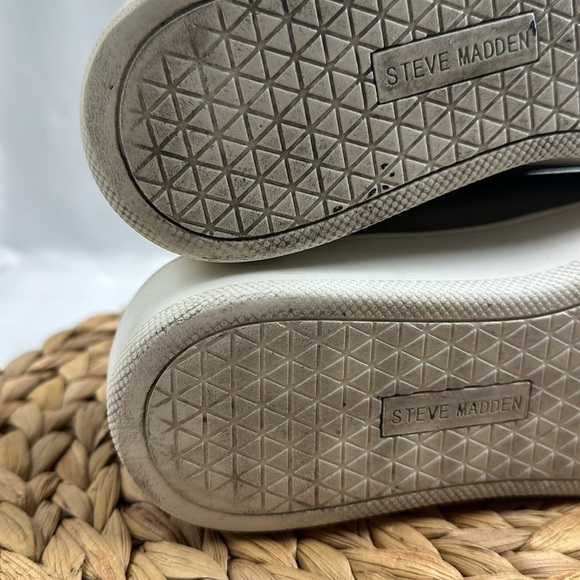 Steve Madden Faux Gray Suede Unique Fur PomPom Slip On Sneakers Size 7.5 - Picture 8 of 9